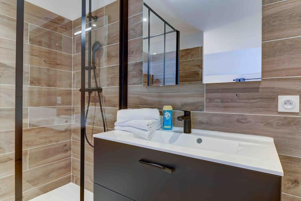La Manufacture - Topdestination-Bourg - Centre Ville - Classe 3 Etoiles エクステリア 写真